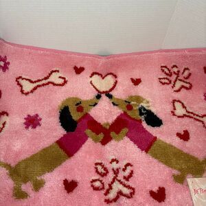 Betsey Johnson Dachshund Doxie Dog Valentines Bath Rug Heart Bone Paw NWT